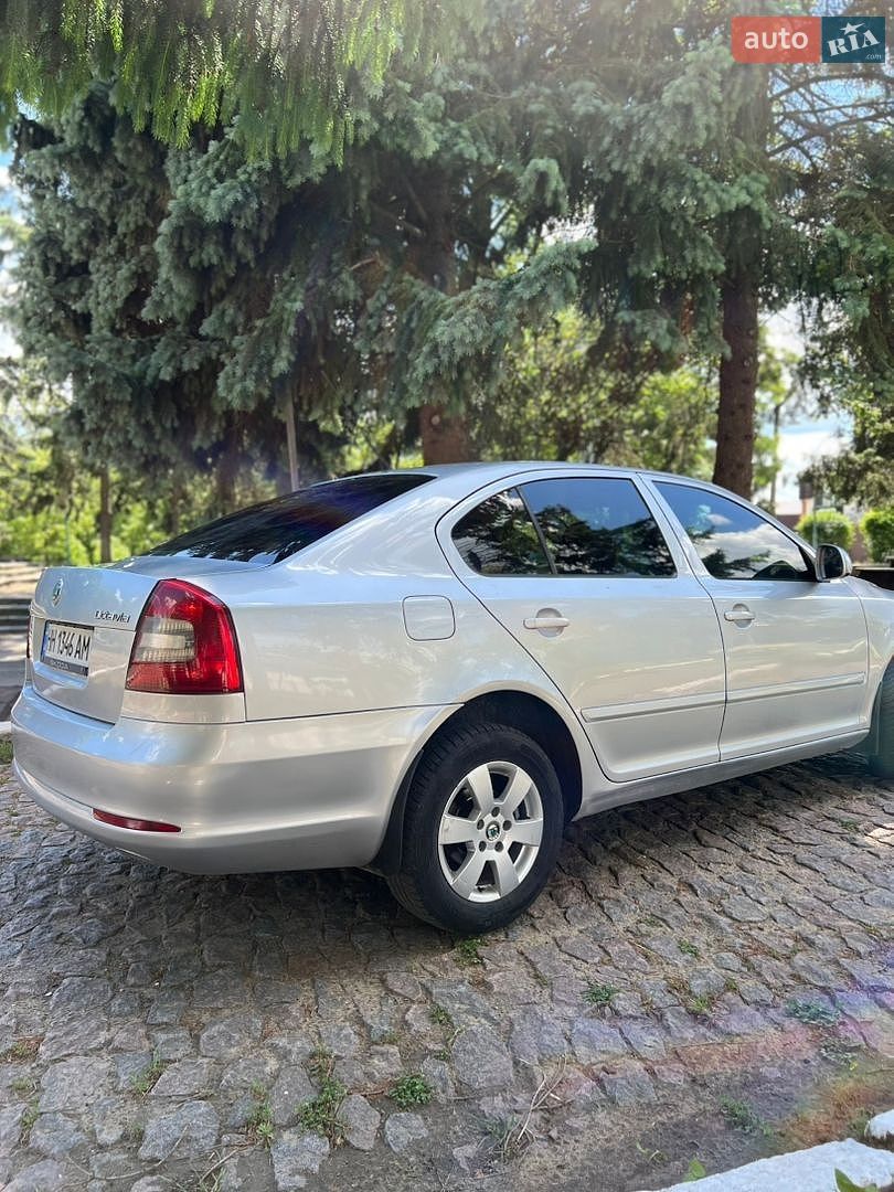 Skoda Octavia 2010 VIN TMBBS41Z9BB151630 фото оголошення 3 з 12