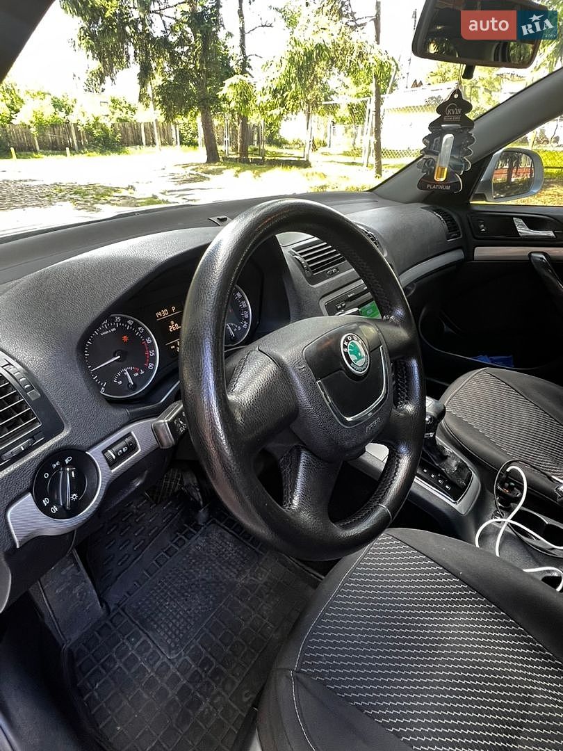 Skoda Octavia 2010 VIN TMBBS41Z9BB151630 фото оголошення 9 з 12