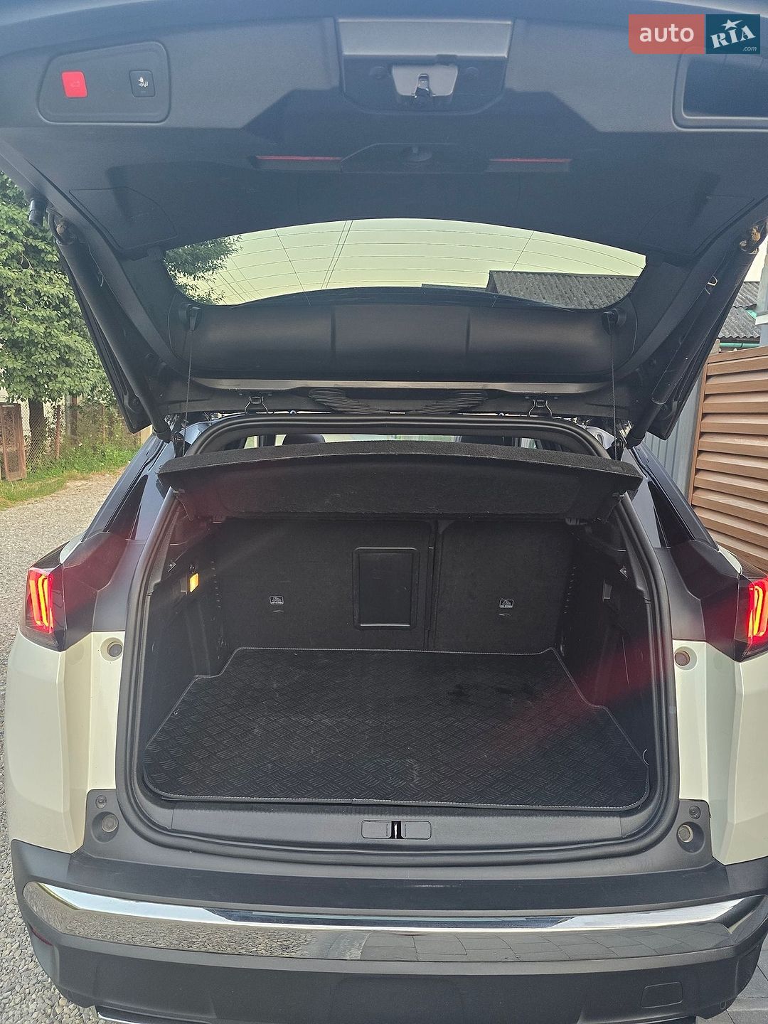 Peugeot 3008 2021 VIN VF3M4DGZUMS095587 фото оголошення 23 з 44