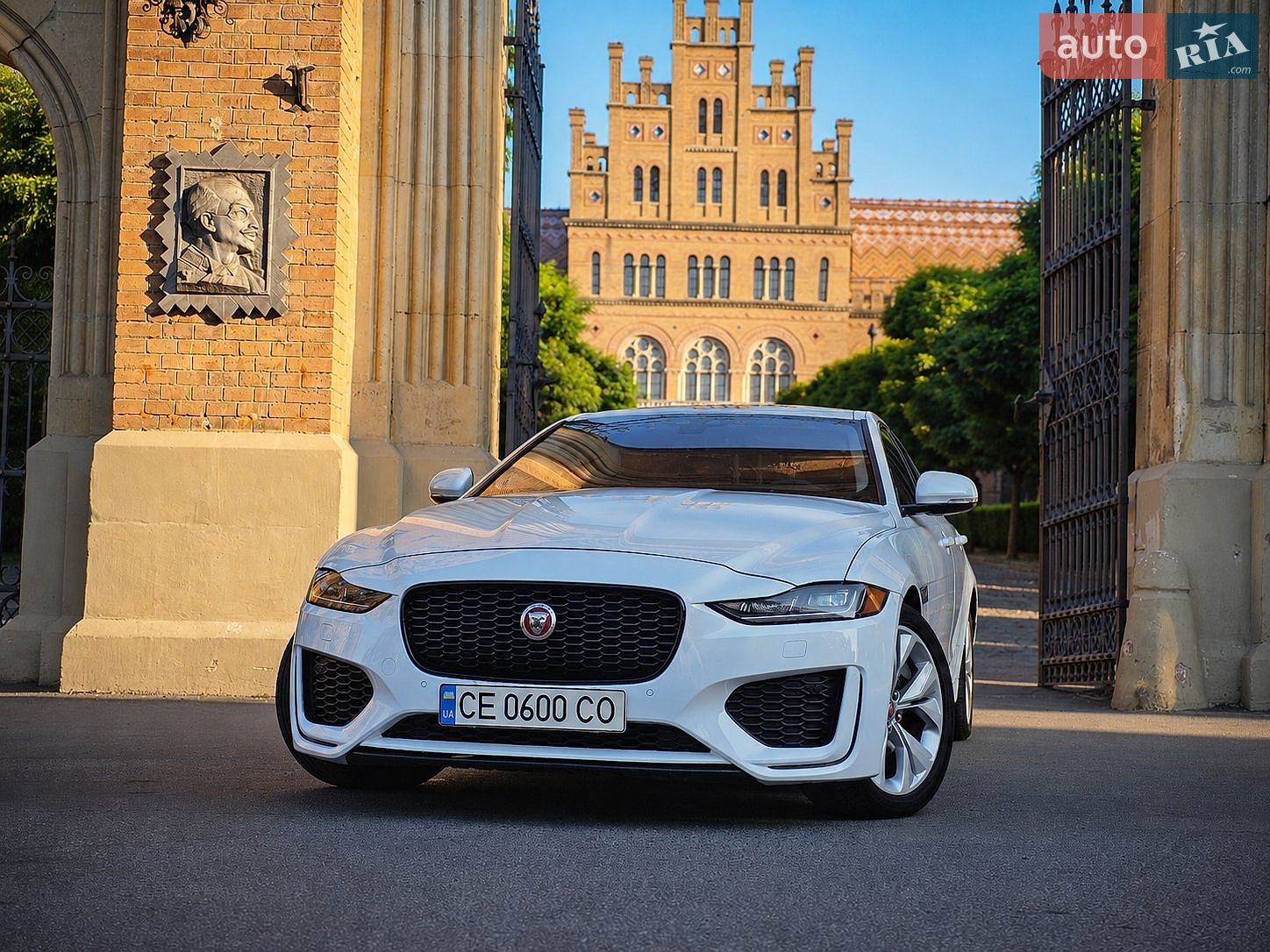 Jaguar XE 2020 VIN SAJAJ4FX7LCP64560 фото оголошення 8 з 9