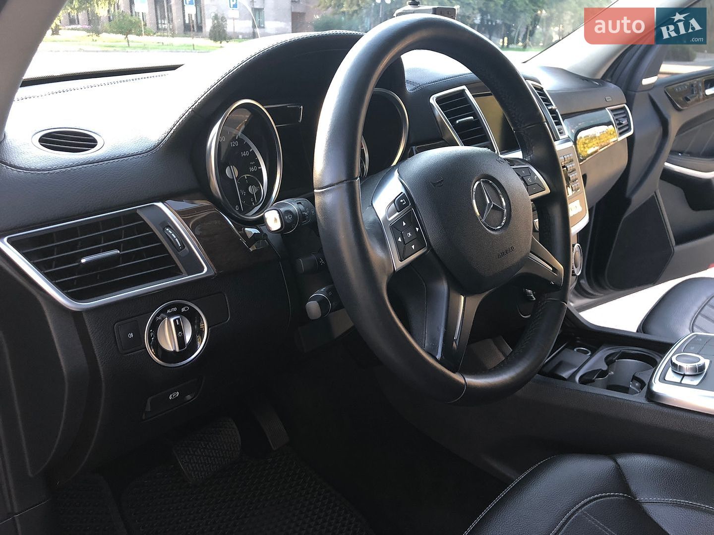 Mercedes-Benz GL-Class 2014 VIN 4JGDF7CE5EA410614 фото оголошення 71 з 126