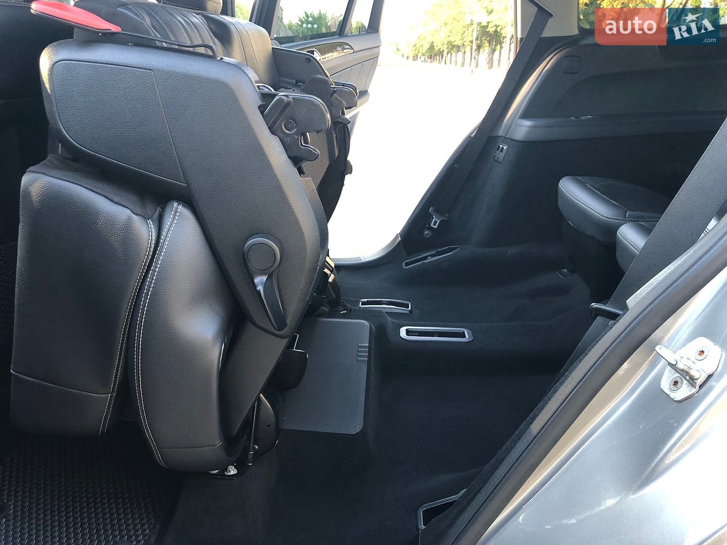 Mercedes-Benz GL-Class 2014 VIN 4JGDF7CE5EA410614 фото оголошення 108 з 126