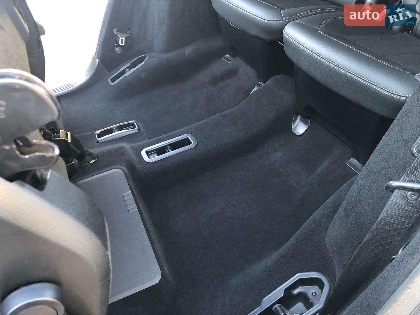 Mercedes-Benz GL-Class 2014 VIN 4JGDF7CE5EA410614 фото оголошення 109 з 126