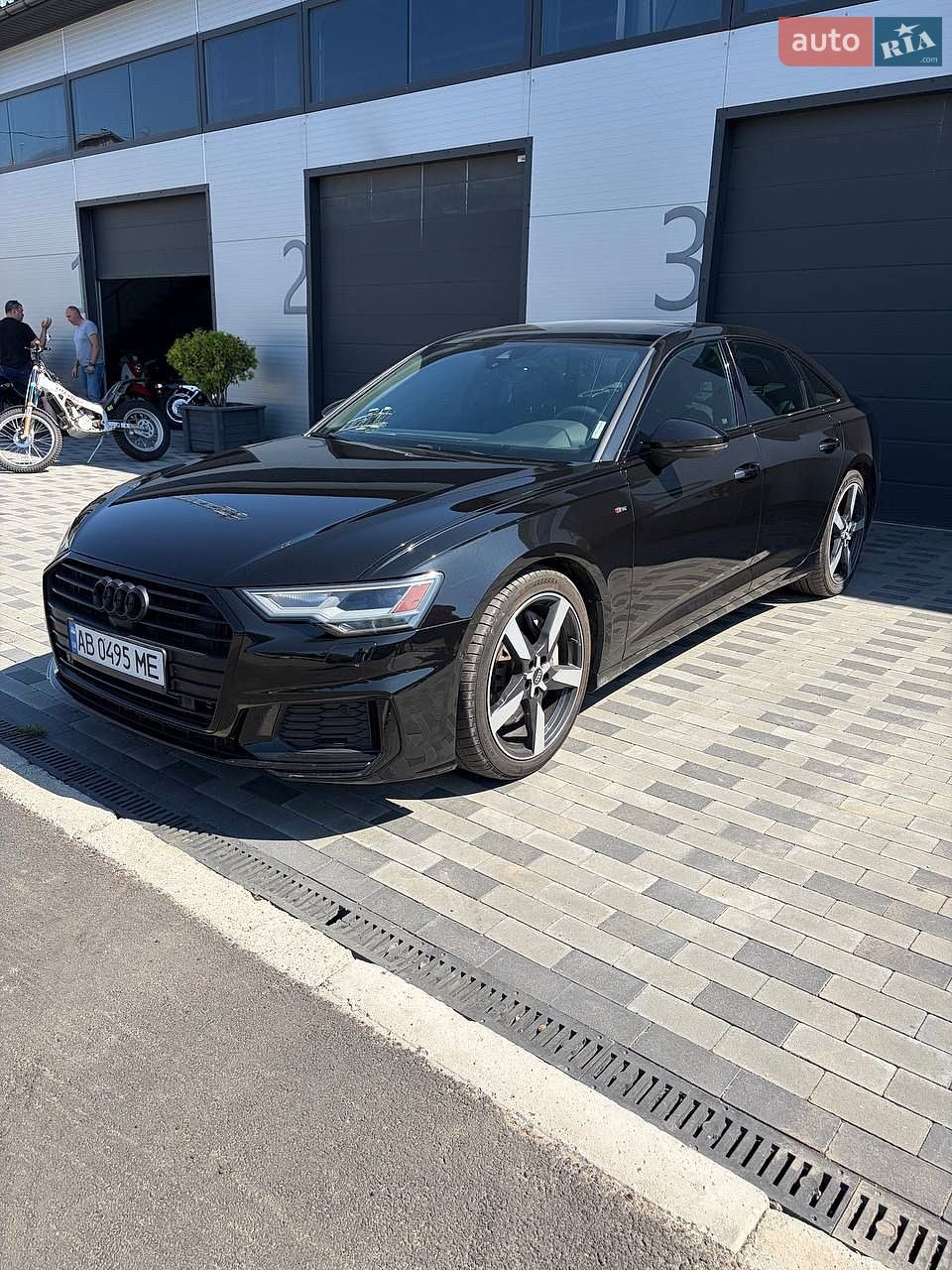 Audi A6 2020 VIN WAUK2AF25MN011597 фото оголошення 2 з 27