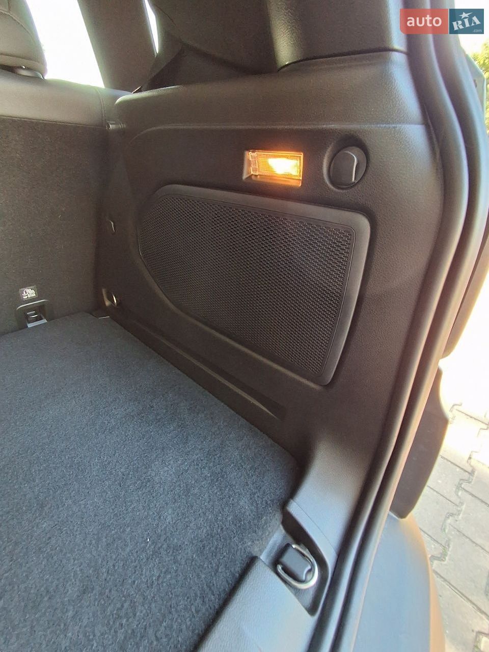 Jeep Renegade 2017 VIN 1C4BU0000HPF97021 фото оголошення 20 з 36