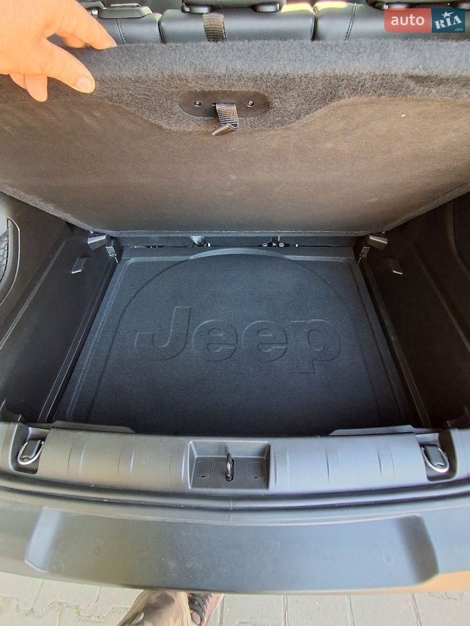 Jeep Renegade 2017 VIN 1C4BU0000HPF97021 фото оголошення 21 з 36