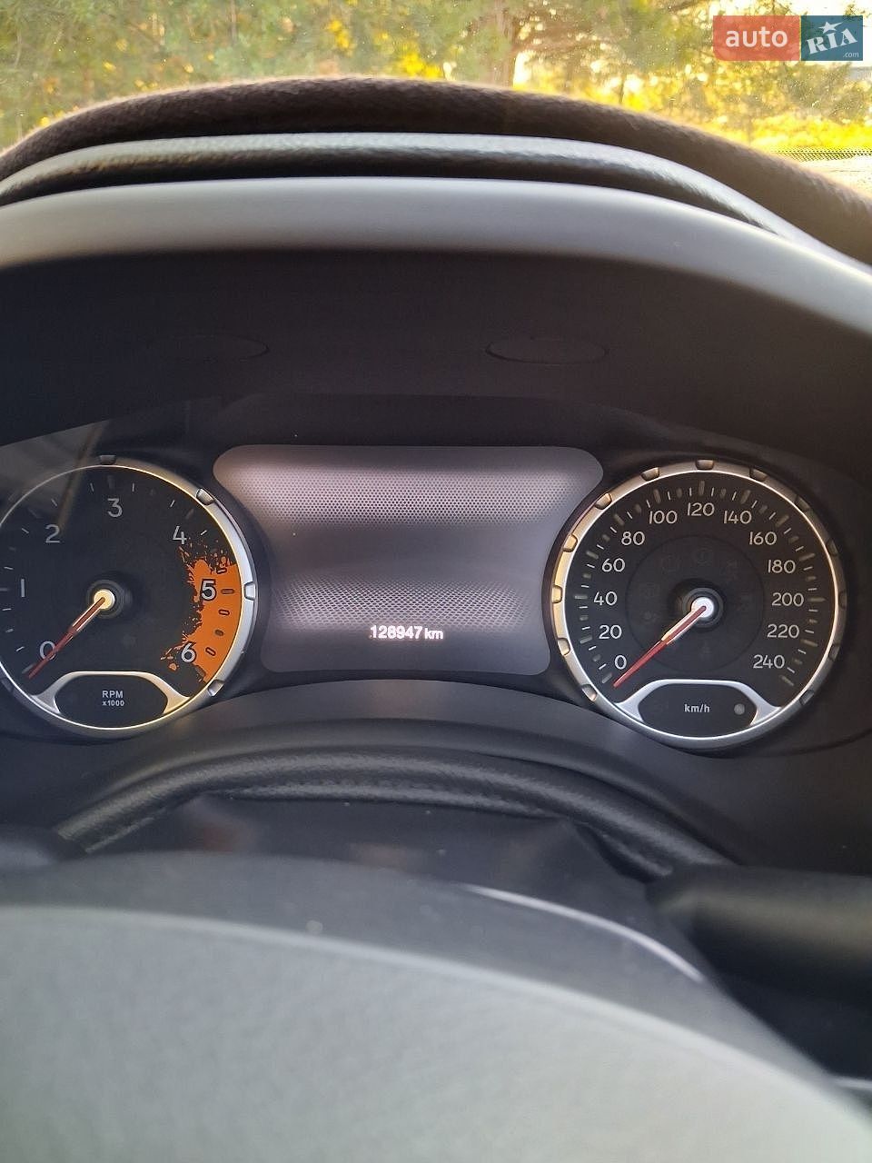 Jeep Renegade 2017 VIN 1C4BU0000HPF97021 фото оголошення 6 з 36