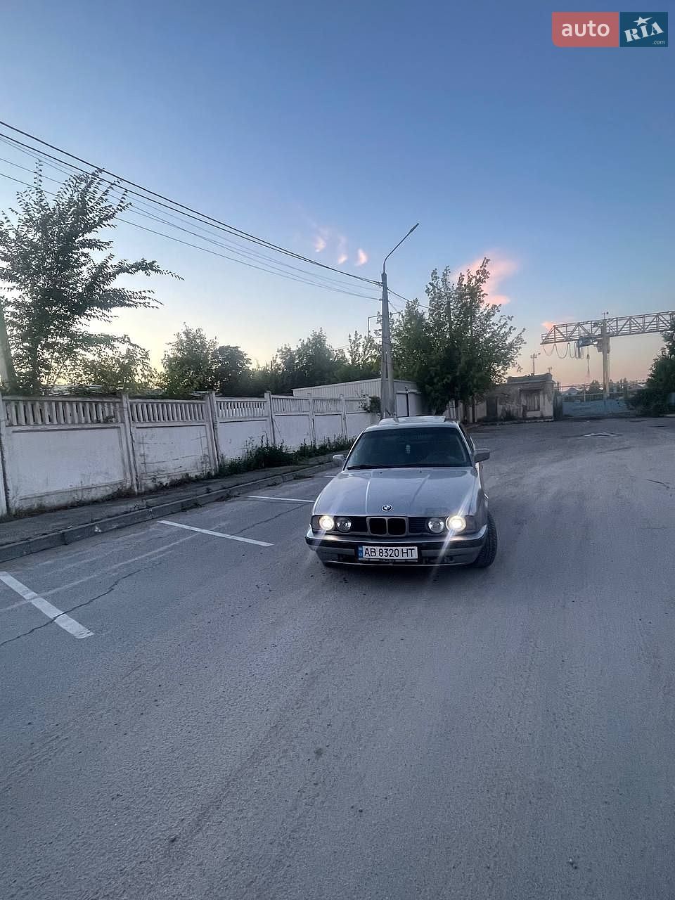 BMW 5 Series 1989 VIN WBAHB110503985828 фото оголошення 2 з 15
