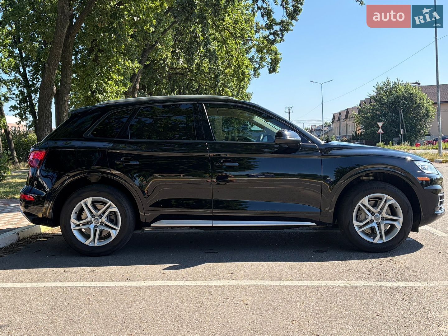 Audi Q5 2018 VIN WA1ANAFY8J2161057 фото оголошення 5 з 9