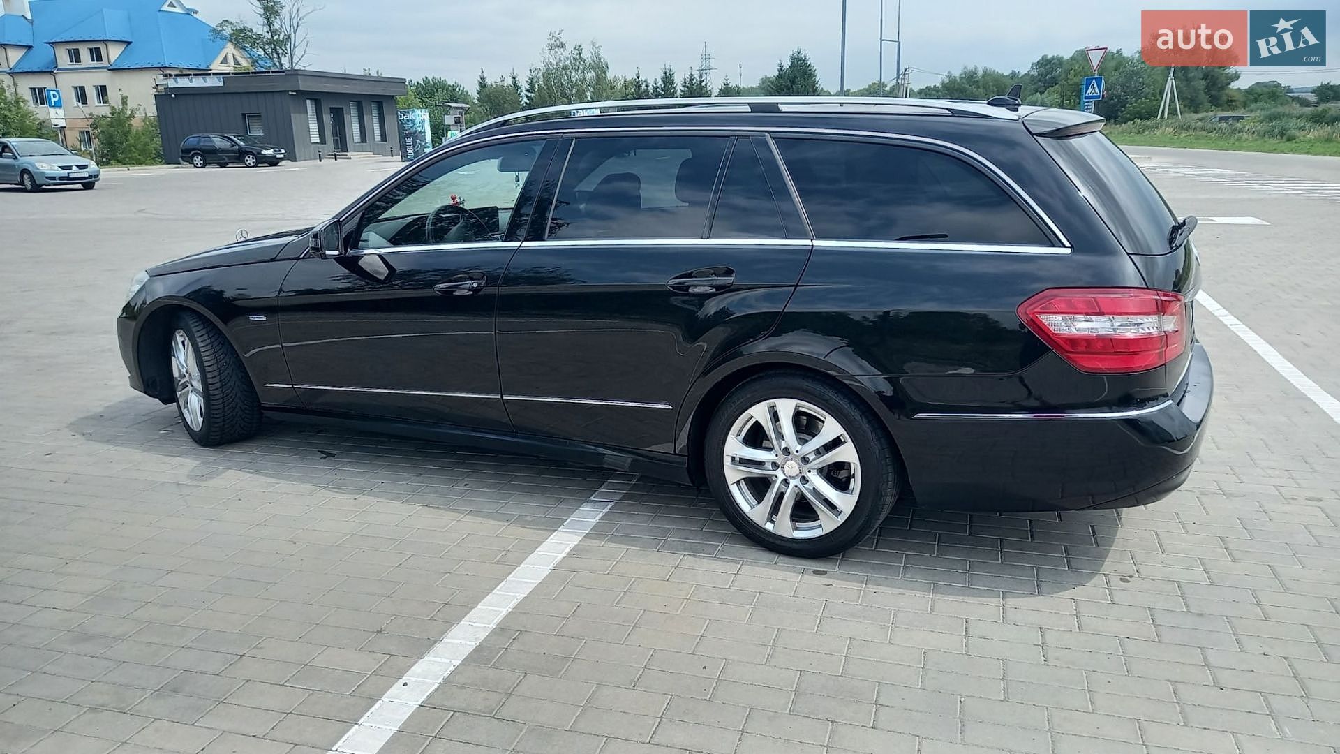 Mercedes-Benz E-Class 2011 VIN WDD2122021A403788 фото оголошення 12 з 21