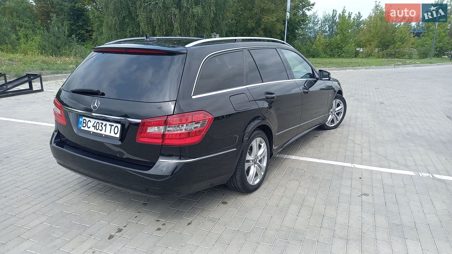 Mercedes-Benz E-Class 2011 VIN WDD2122021A403788 фото оголошення 13 з 21