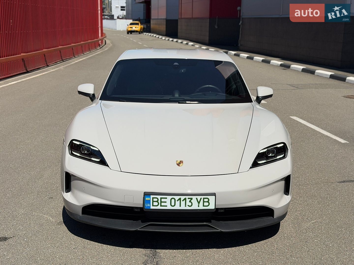 Porsche Taycan 2025 VIN WP0ZZZY11SSA03272 фото оголошення 3 з 18