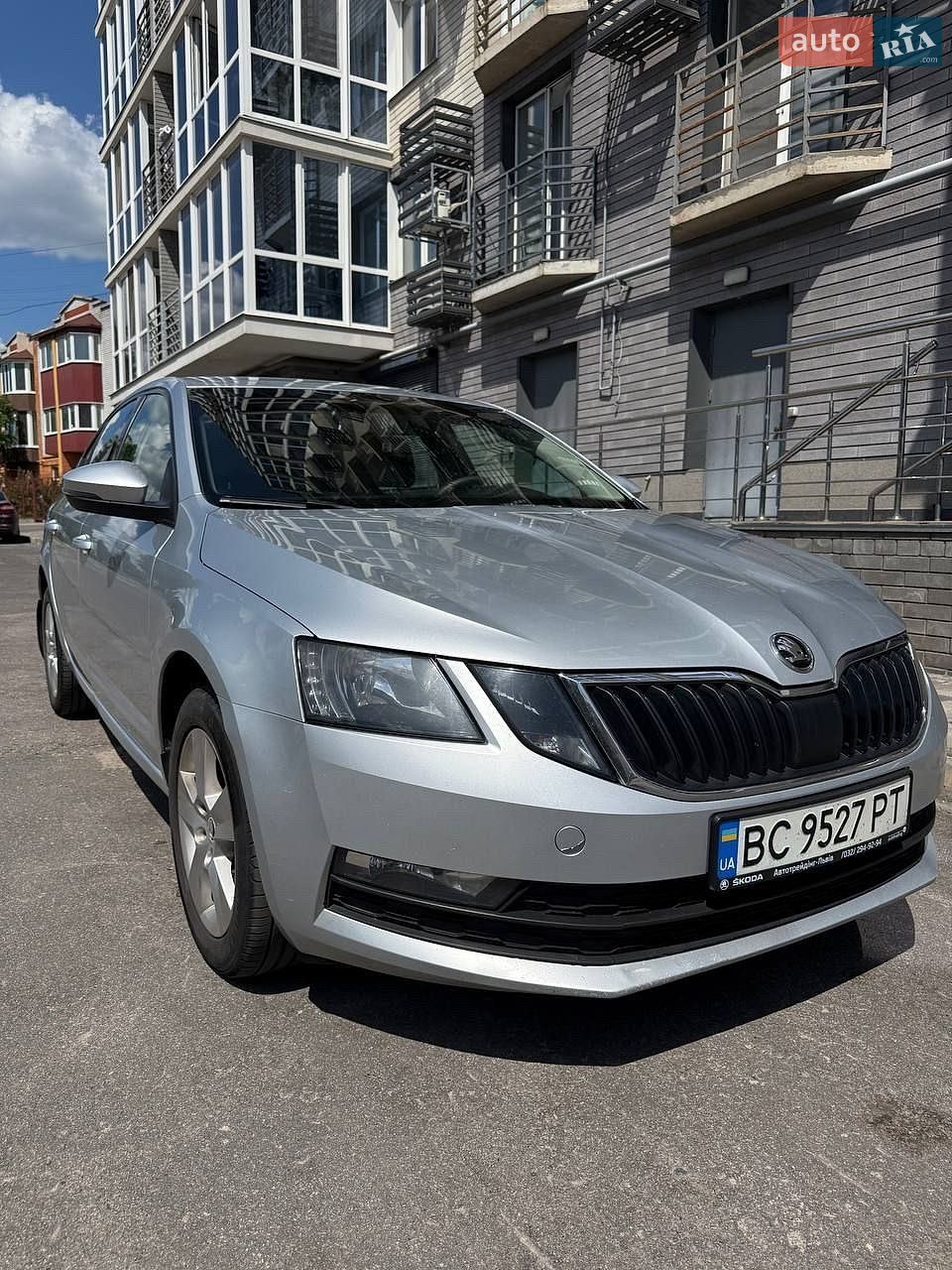 Skoda Octavia 2018 VIN TMBAN2NE6KB006575 фото оголошення 3 з 17