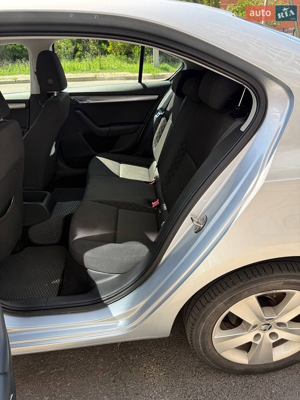 Skoda Octavia 2018 VIN TMBAN2NE6KB006575 фото оголошення 15 з 17
