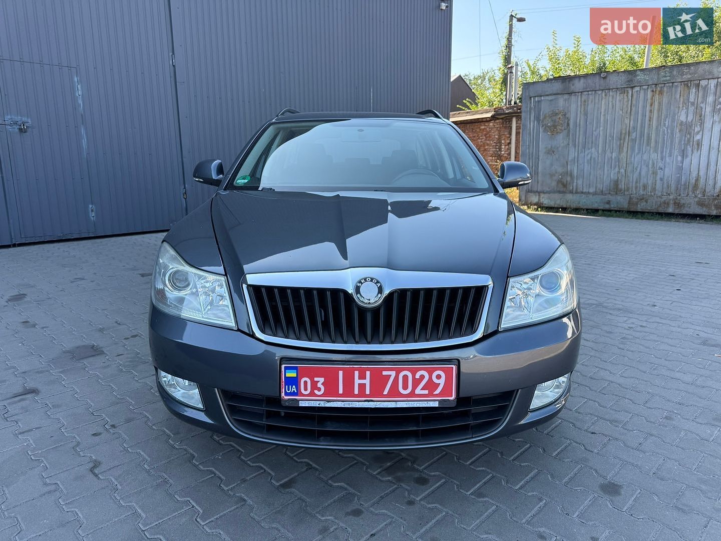 Skoda Octavia 2010 VIN TMBHX61Z9A2020090 фото оголошення 2 з 24