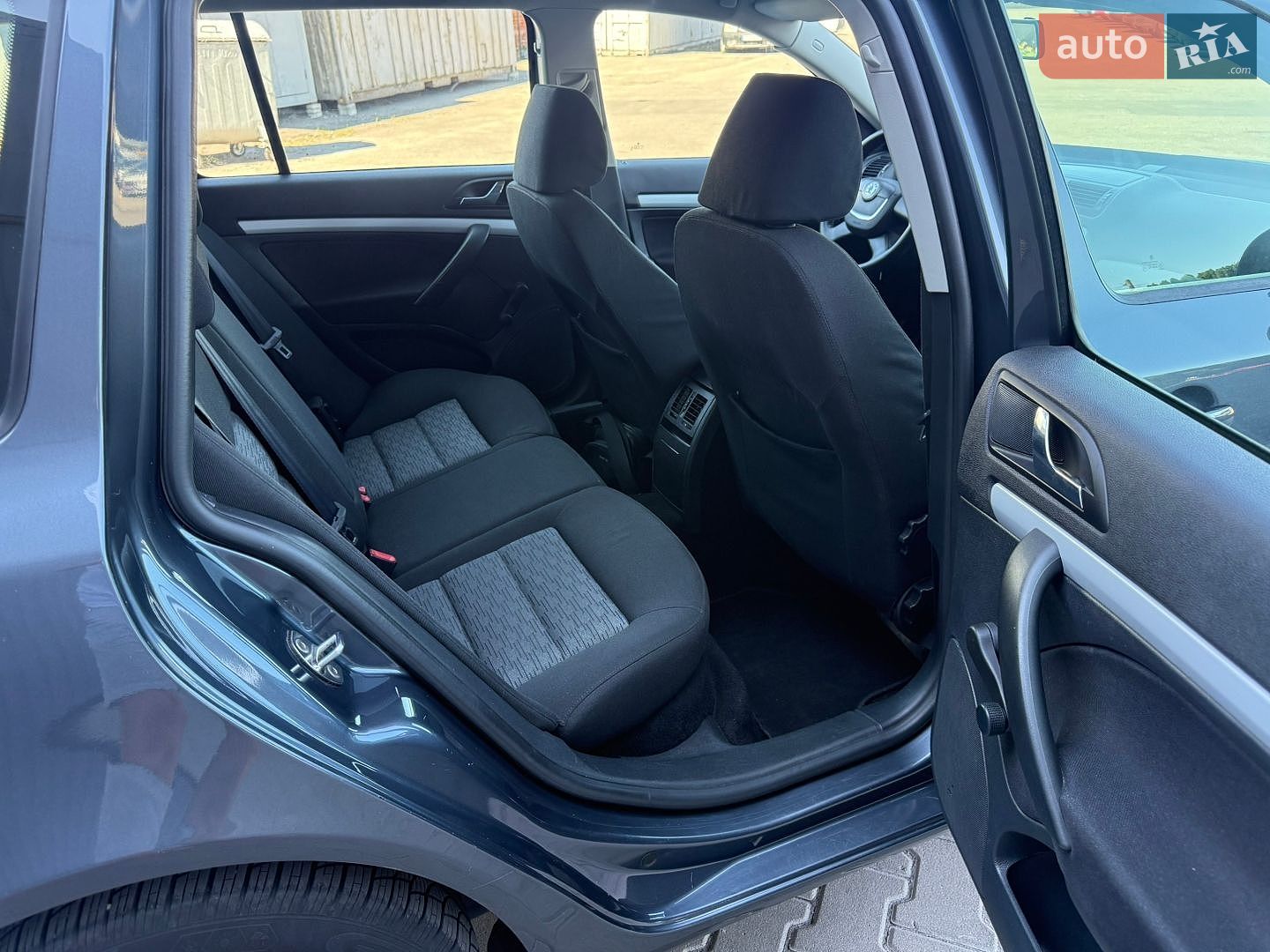Skoda Octavia 2010 VIN TMBHX61Z9A2020090 фото оголошення 16 з 24
