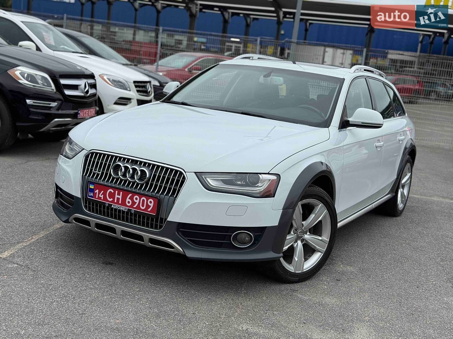 Audi A4 Allroad 2012 VIN WA1VFAFL8DA126676 фото оголошення 2 з 20