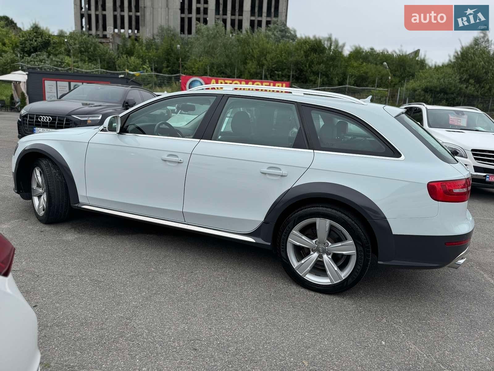 Audi A4 Allroad 2012 VIN WA1VFAFL8DA126676 фото оголошення 7 з 20
