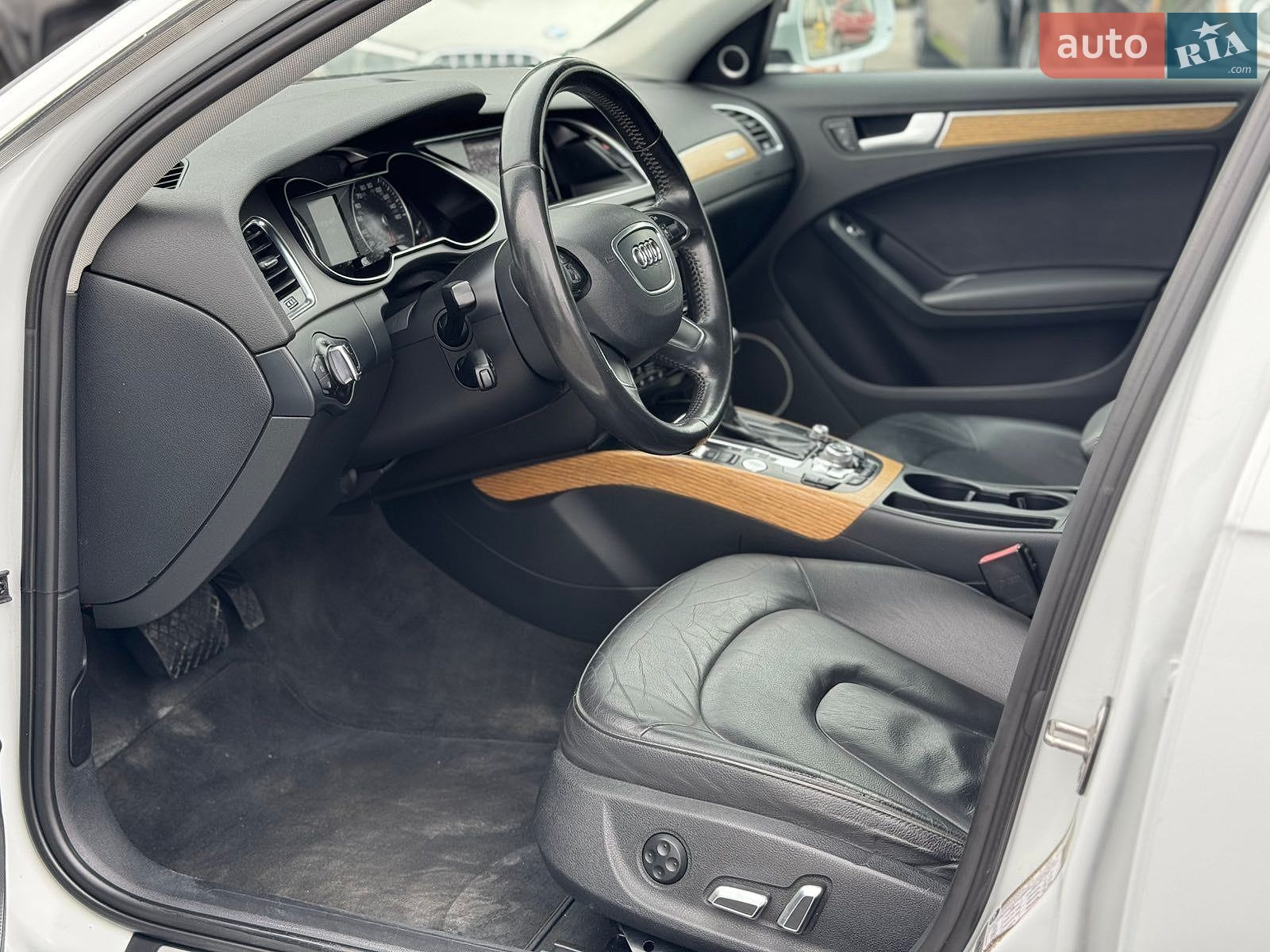 Audi A4 Allroad 2012 VIN WA1VFAFL8DA126676 фото оголошення 13 з 20