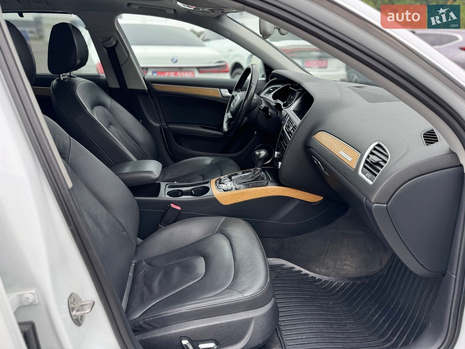 Audi A4 Allroad 2012 VIN WA1VFAFL8DA126676 фото оголошення 12 з 20