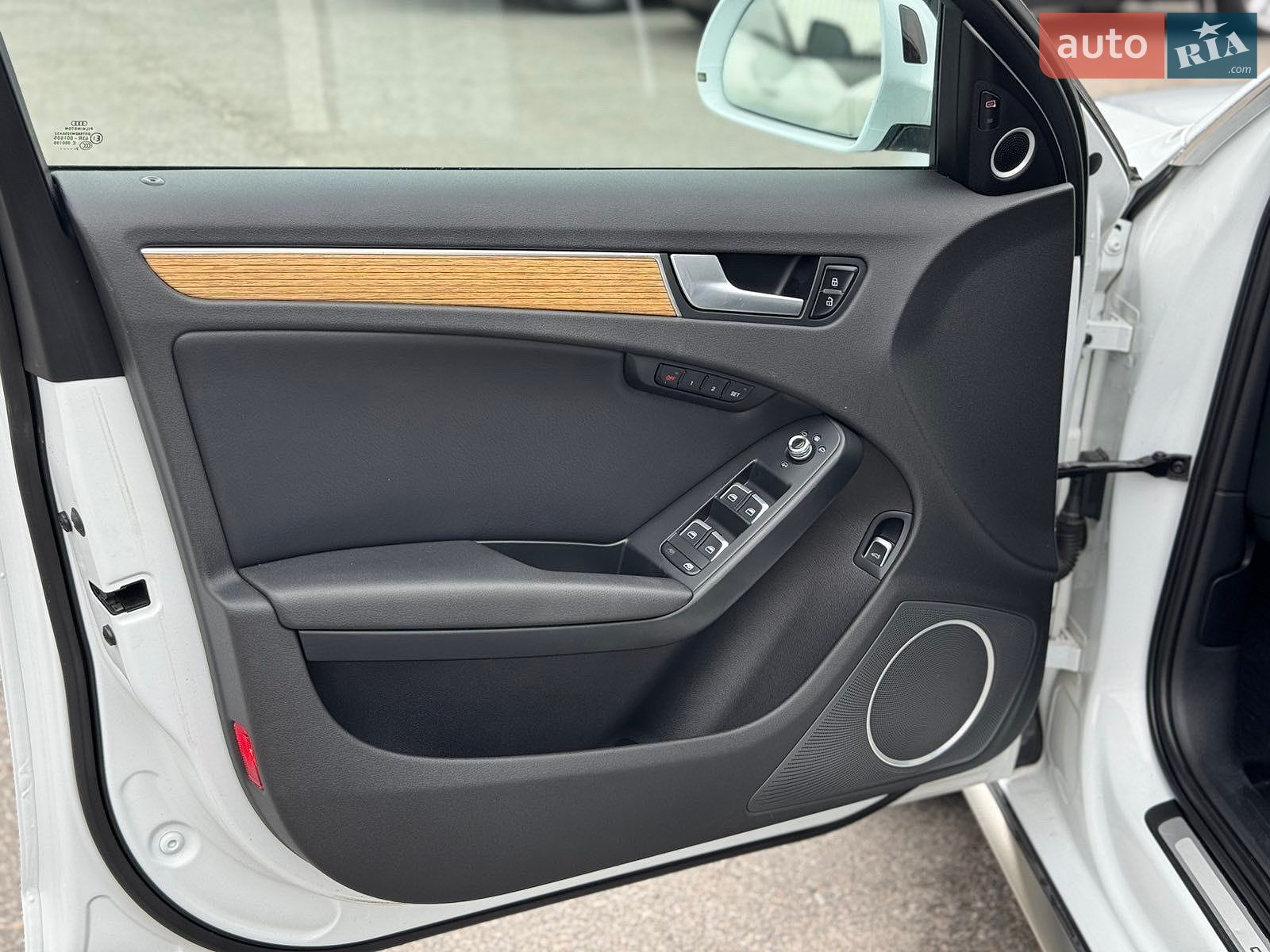 Audi A4 Allroad 2012 VIN WA1VFAFL8DA126676 фото оголошення 14 з 20