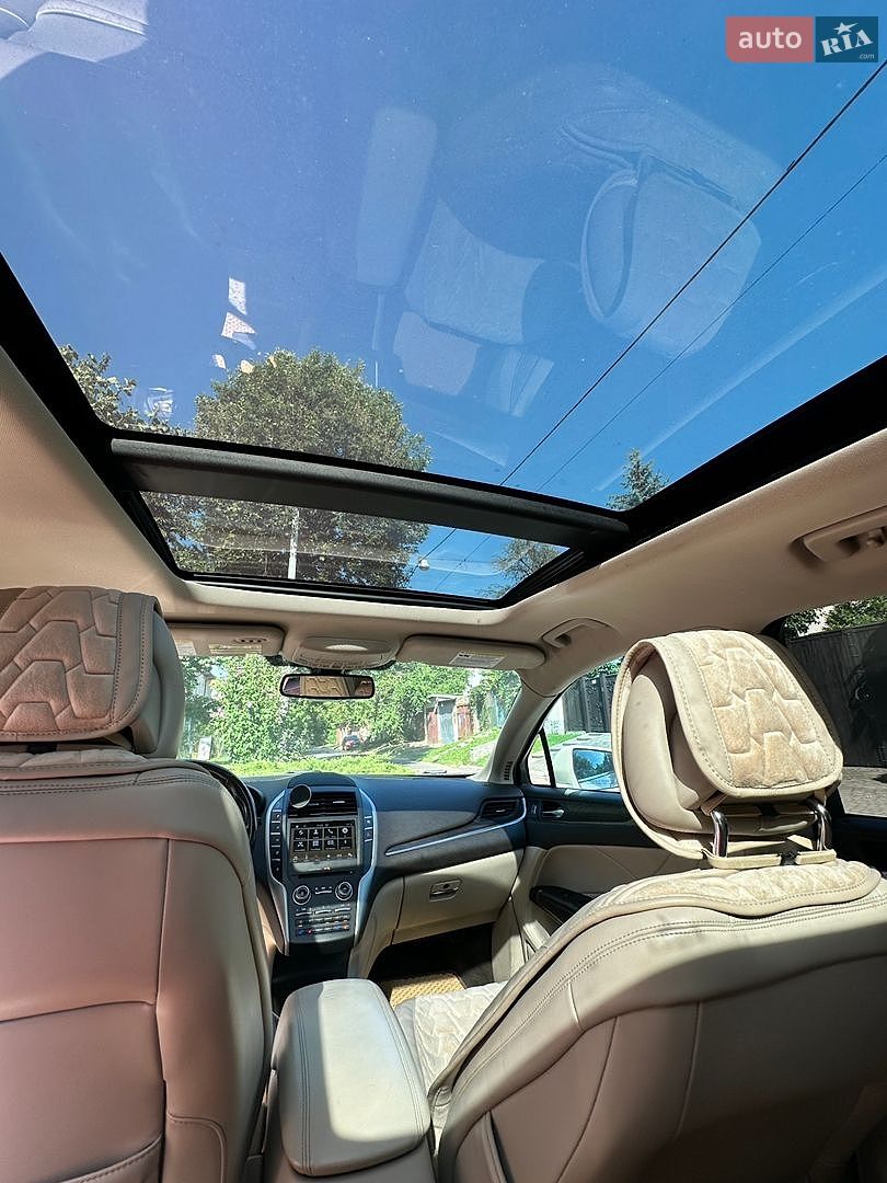 Lincoln MKC 2017 VIN 5LMCJ3D94JUL12829 фото оголошення 2 з 15