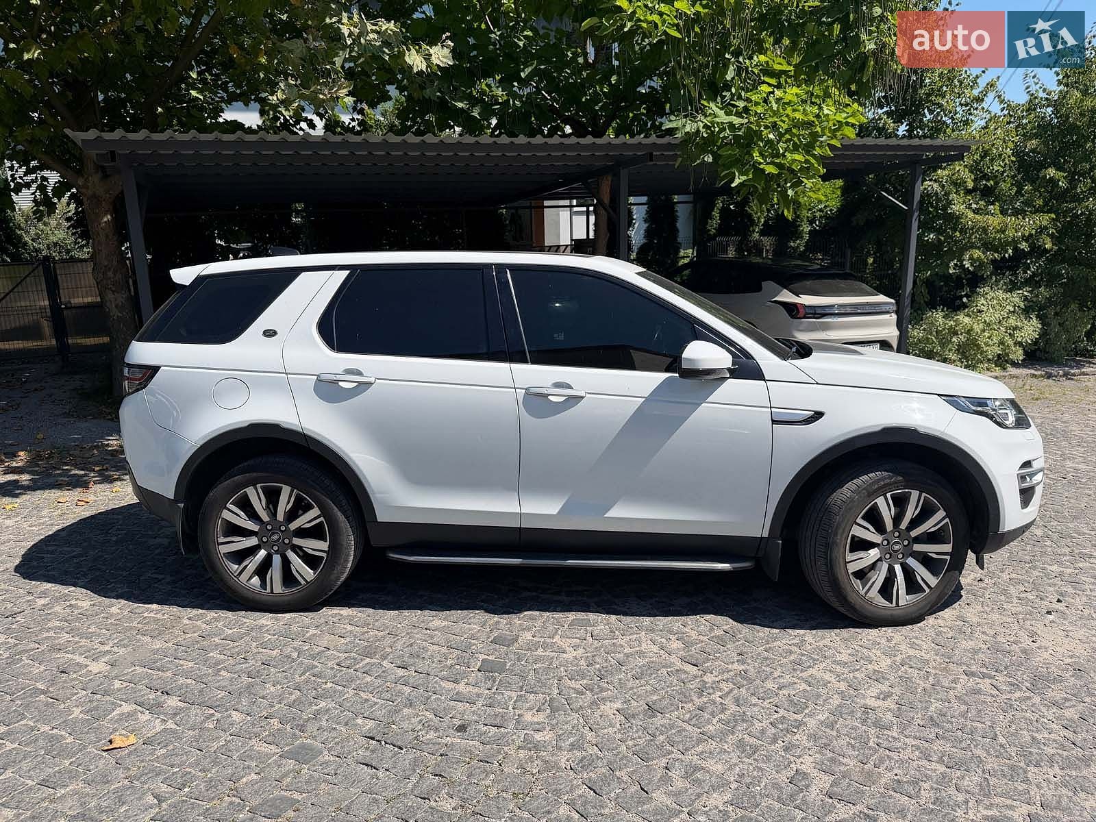 Land Rover Discovery 2017 VIN SALCA2BN2JH744936 фото оголошення 5 з 28