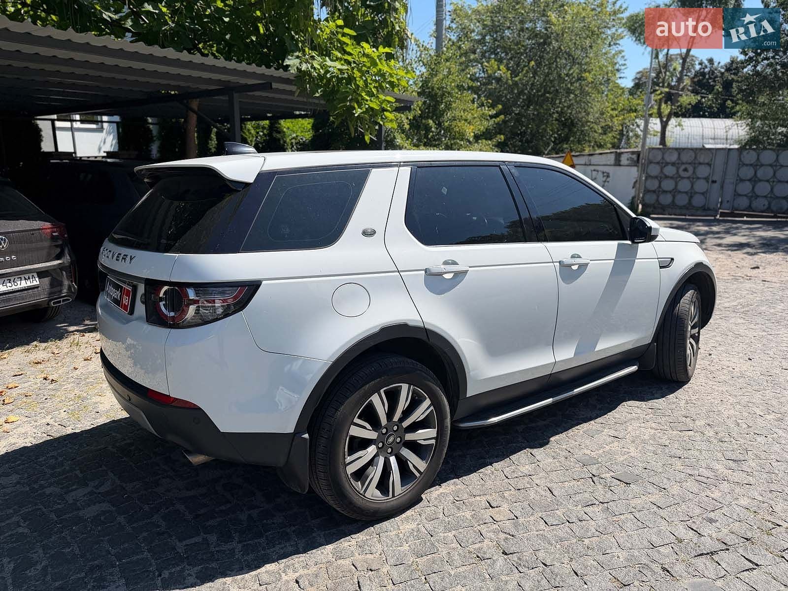 Land Rover Discovery 2017 VIN SALCA2BN2JH744936 фото оголошення 6 з 28