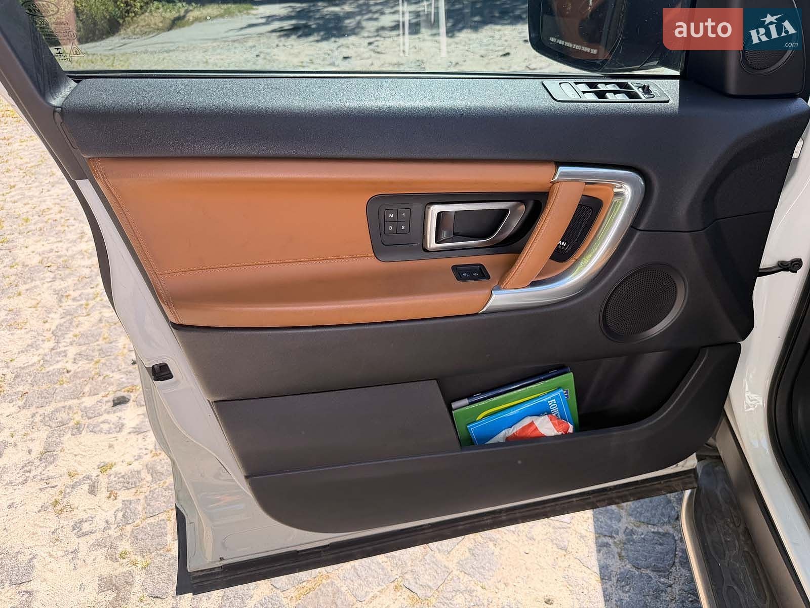 Land Rover Discovery 2017 VIN SALCA2BN2JH744936 фото оголошення 14 з 28