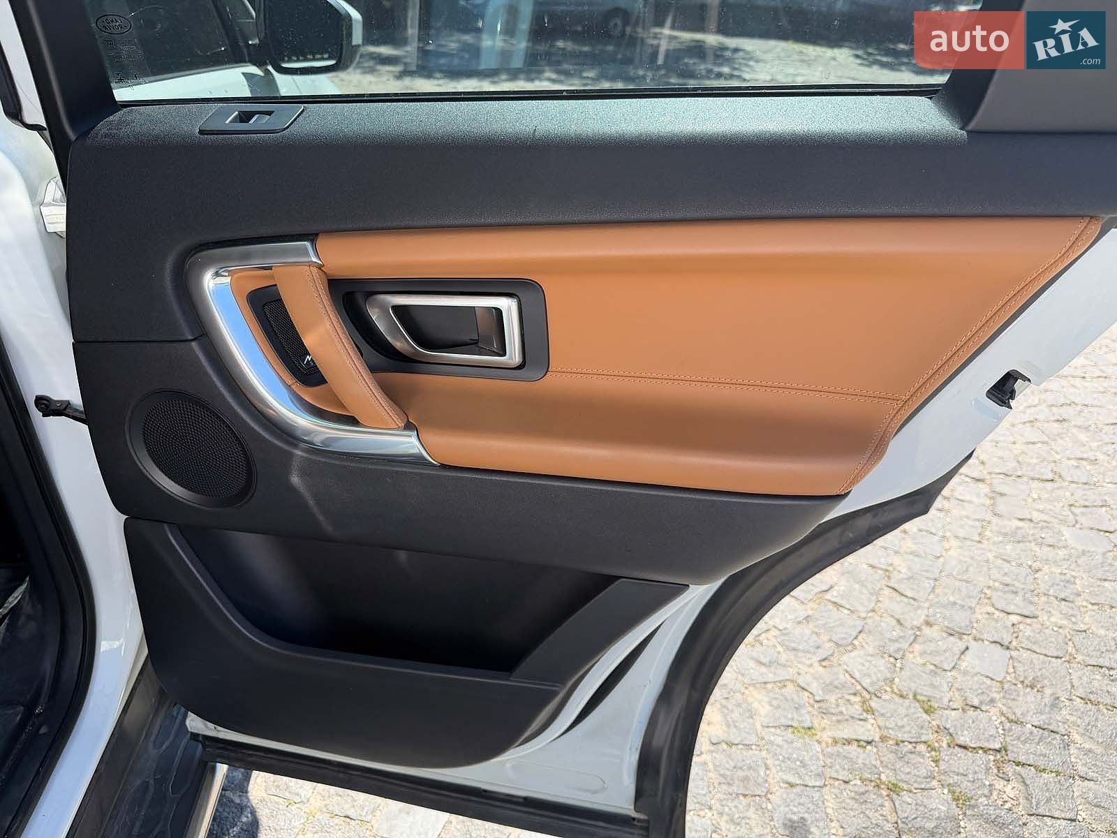 Land Rover Discovery 2017 VIN SALCA2BN2JH744936 фото оголошення 24 з 28