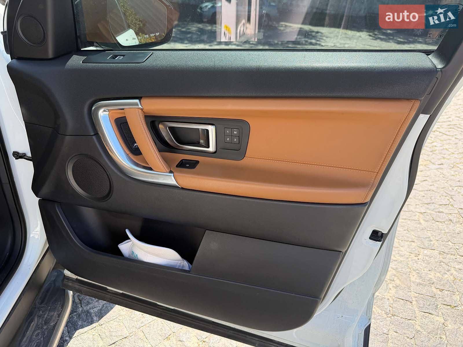 Land Rover Discovery 2017 VIN SALCA2BN2JH744936 фото оголошення 26 з 28