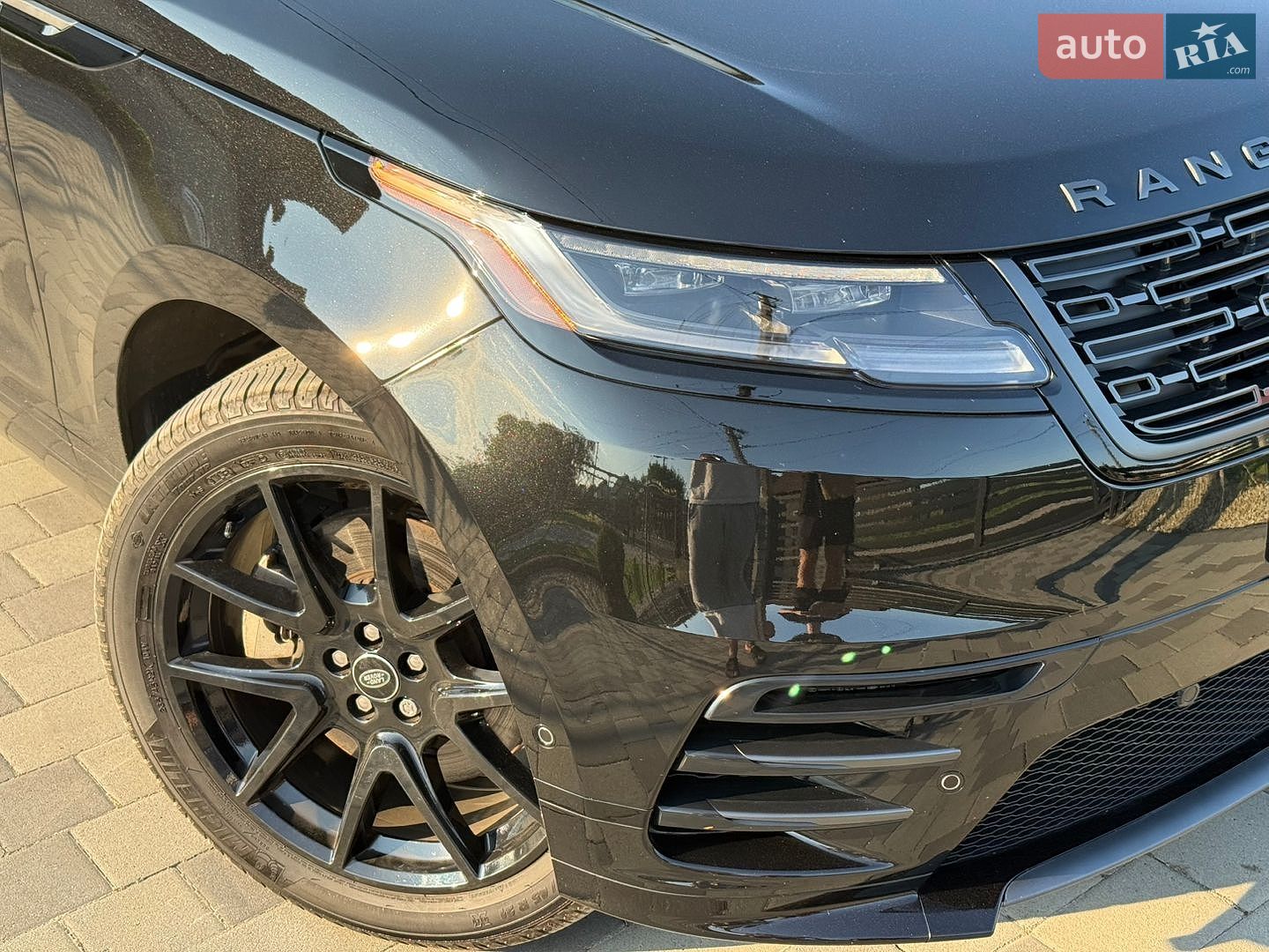 Land Rover Range Rover Velar 2025 VIN SALYL2EXXTA818032 фото оголошення 5 з 82