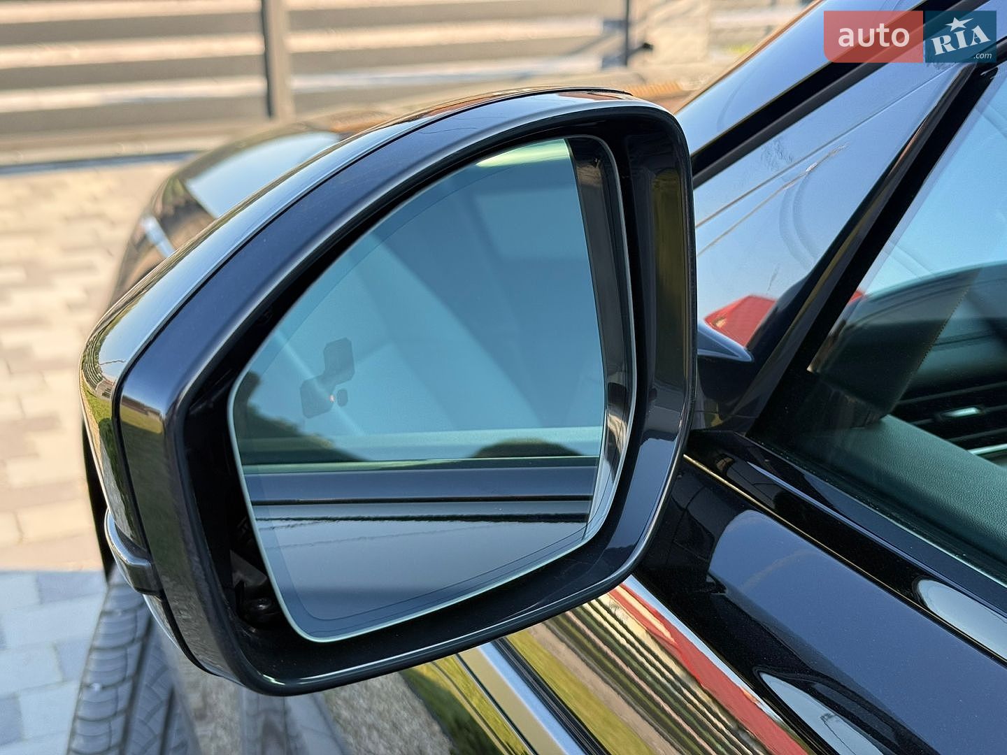 Land Rover Range Rover Velar 2025 VIN SALYL2EXXTA818032 фото оголошення 15 з 82