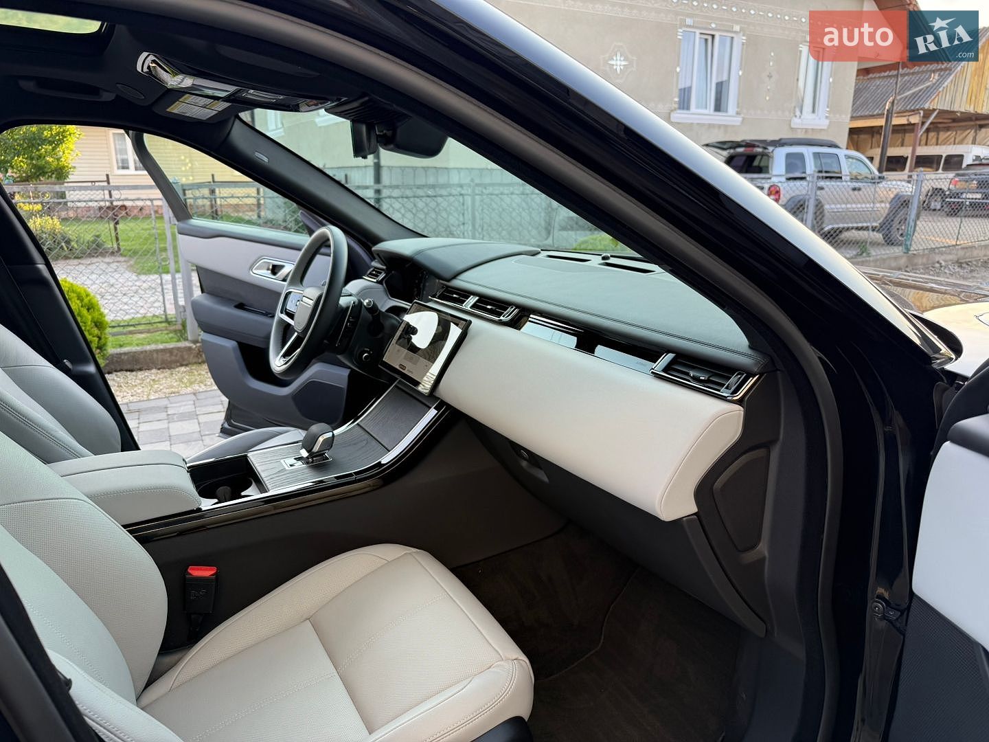 Land Rover Range Rover Velar 2025 VIN SALYL2EXXTA818032 фото оголошення 24 з 82