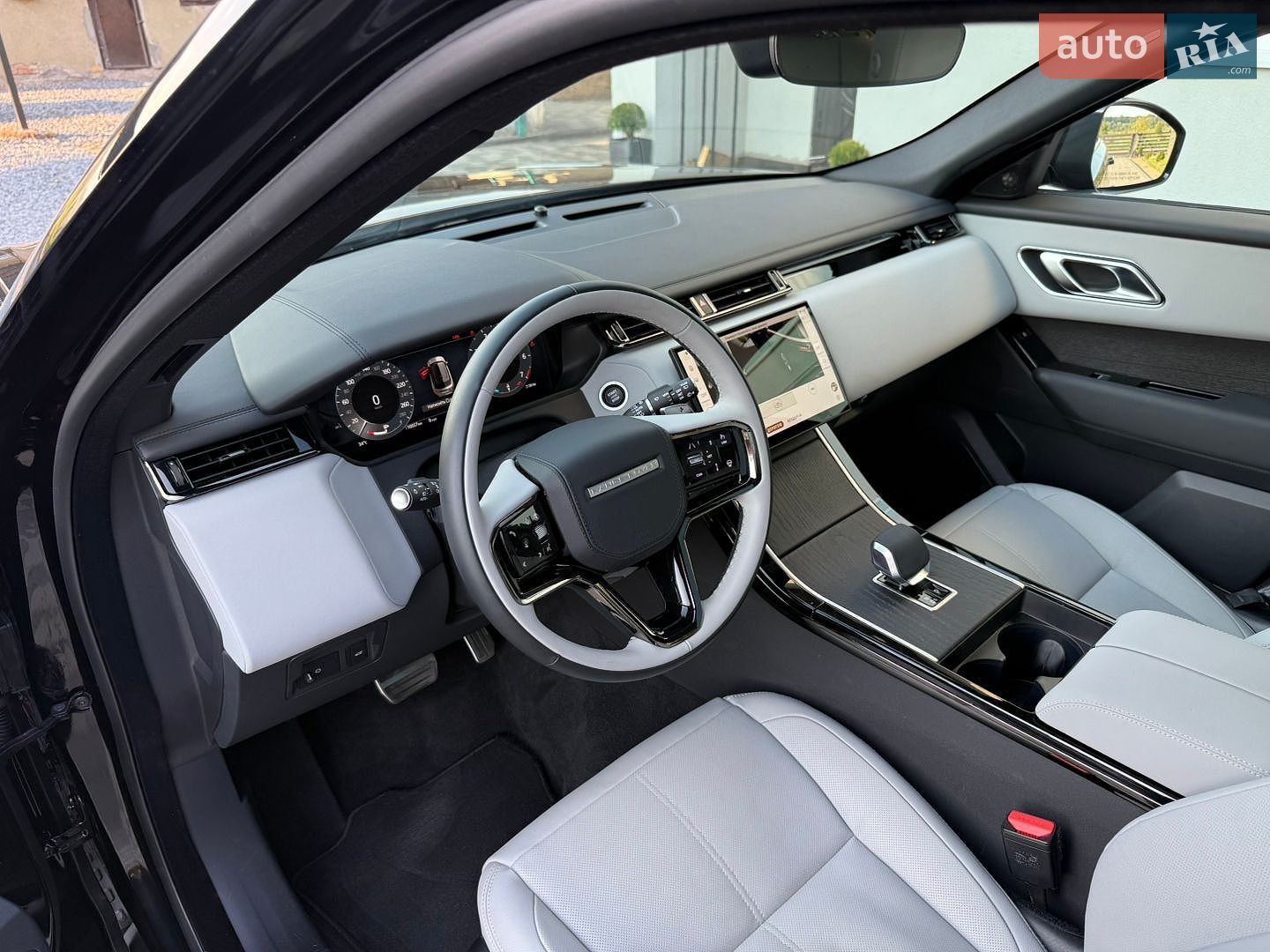 Land Rover Range Rover Velar 2025 VIN SALYL2EXXTA818032 фото оголошення 27 з 82