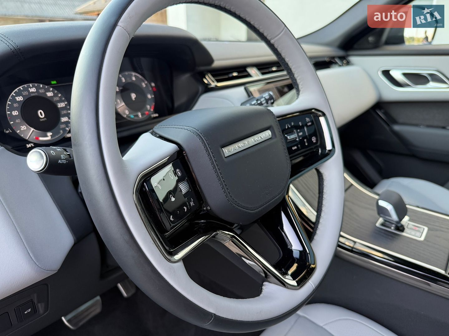 Land Rover Range Rover Velar 2025 VIN SALYL2EXXTA818032 фото оголошення 33 з 82