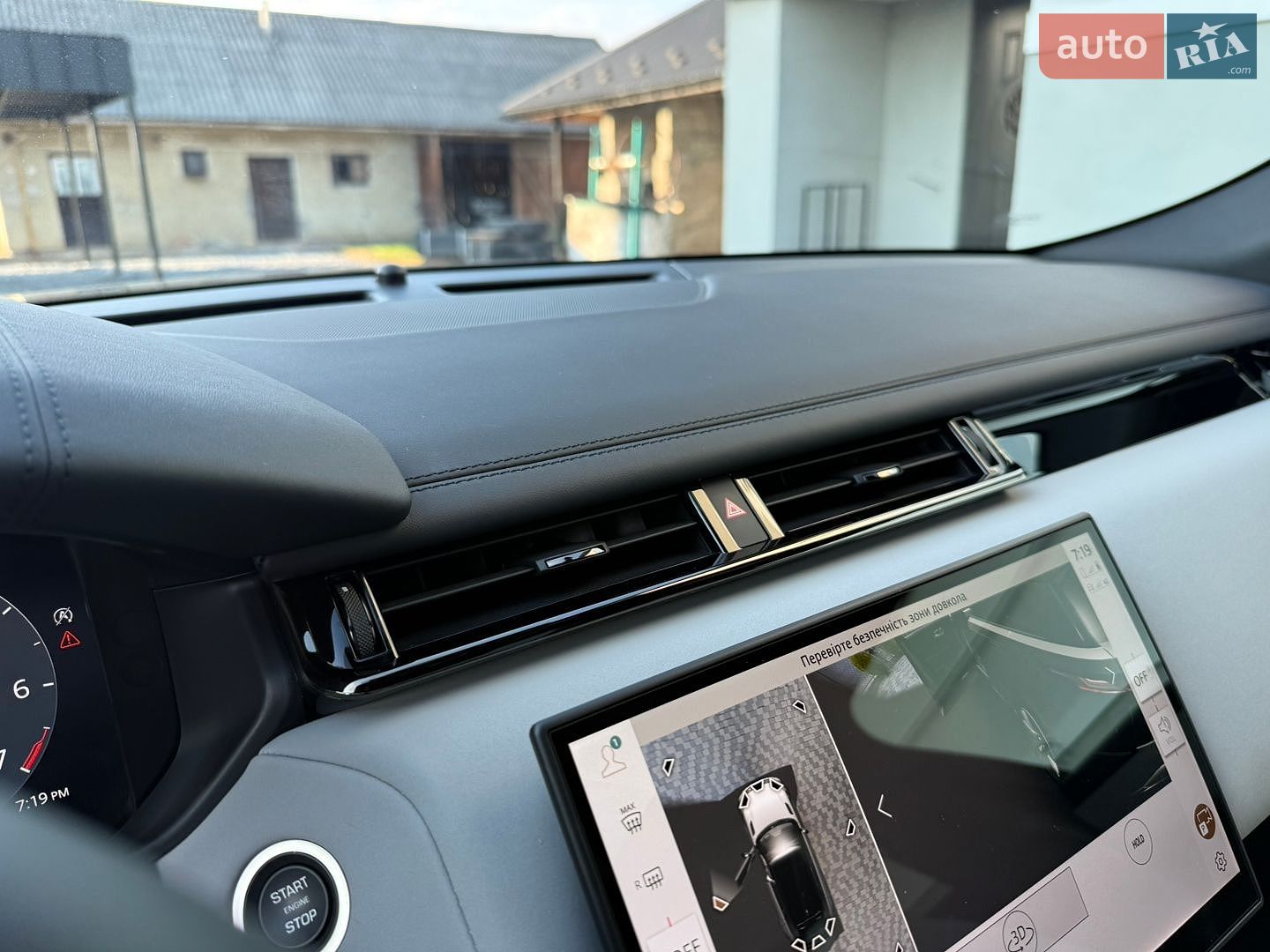 Land Rover Range Rover Velar 2025 VIN SALYL2EXXTA818032 фото оголошення 40 з 82