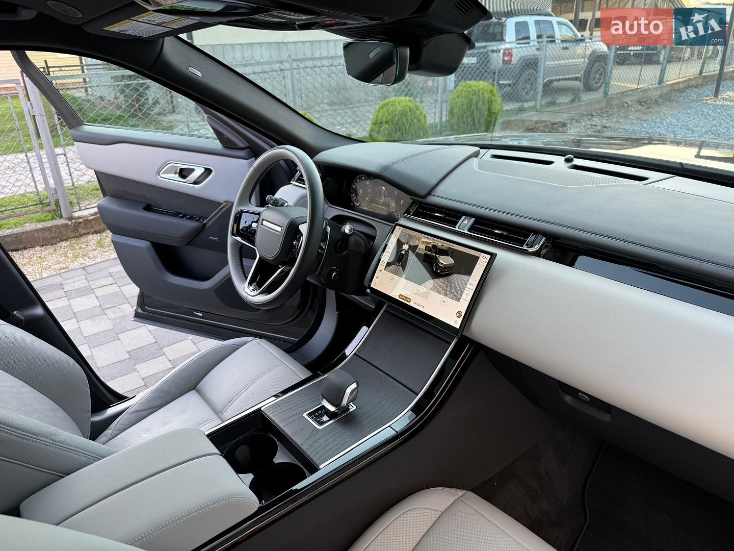 Land Rover Range Rover Velar 2025 VIN SALYL2EXXTA818032 фото оголошення 46 з 82