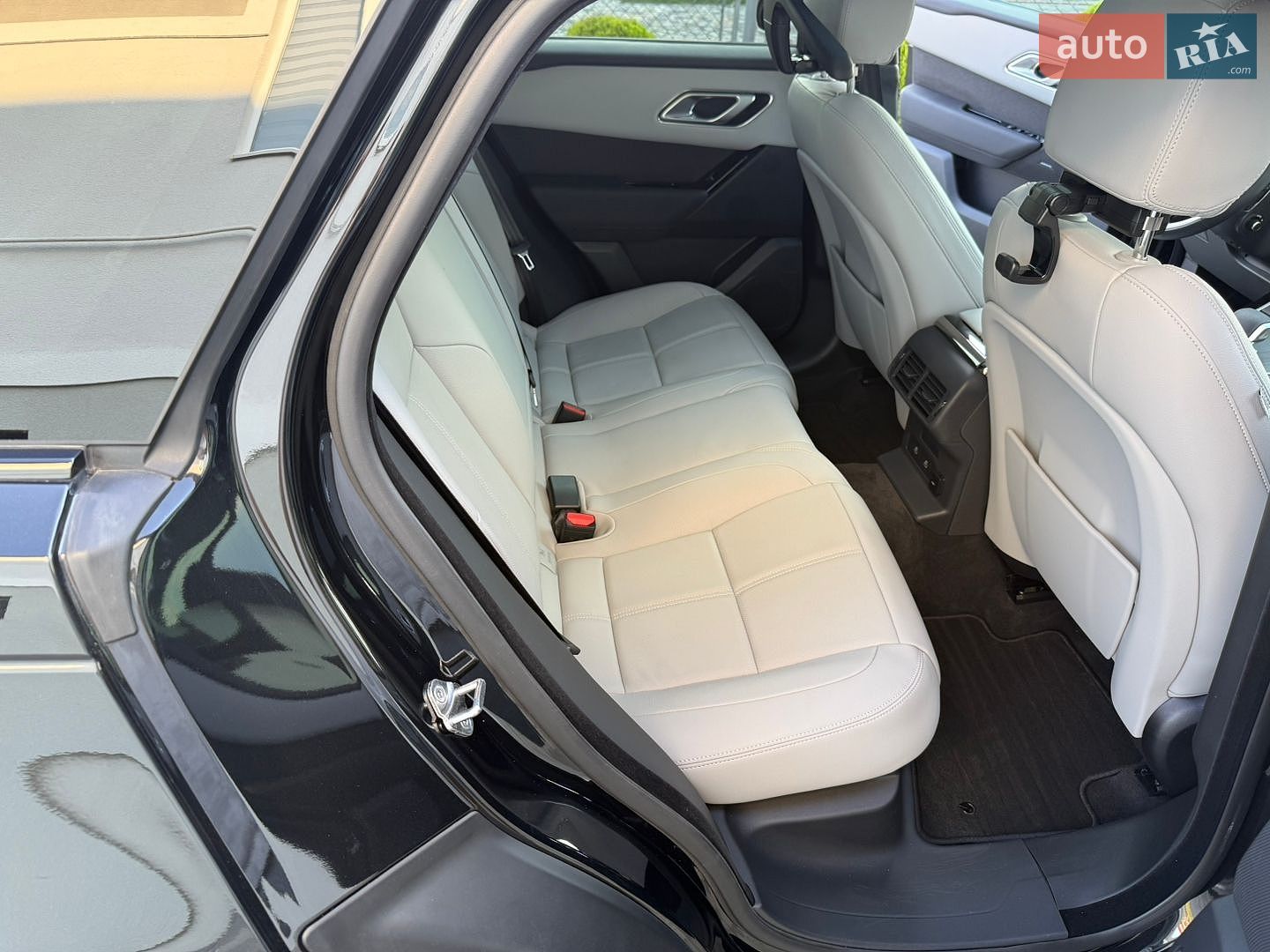 Land Rover Range Rover Velar 2025 VIN SALYL2EXXTA818032 фото оголошення 52 з 82