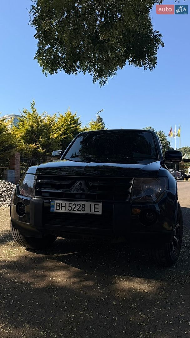 Mitsubishi Pajero Wagon 2008 VIN JMYLYV98W8J001600 фото оголошення 2 з 9