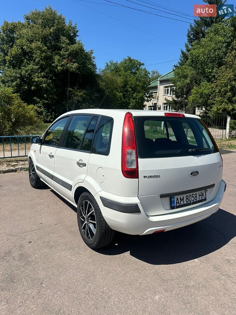 Ford Fusion 2006 VIN WF0UXXGAJU5E29627 фото оголошення 10 з 28