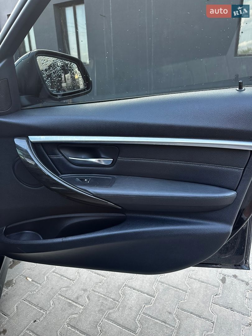 BMW 3 Series 2016 VIN WBA8E3G51GNT80483 фото оголошення 14 з 28