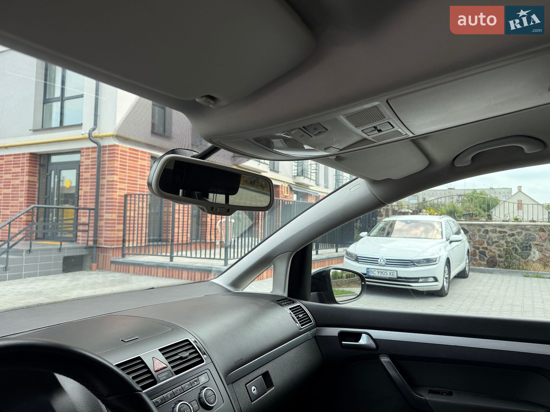 Volkswagen Touran 2015 VIN WVGZZZ1TZFW088825 фото оголошення 27 з 39