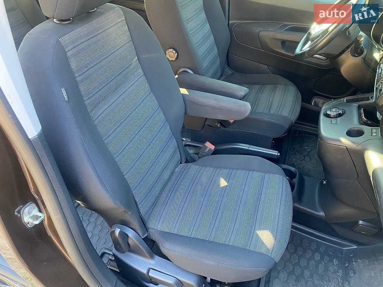 Opel Combo Life 2018 VIN W0VECYHZRKJ542406 фото оголошення 35 з 45