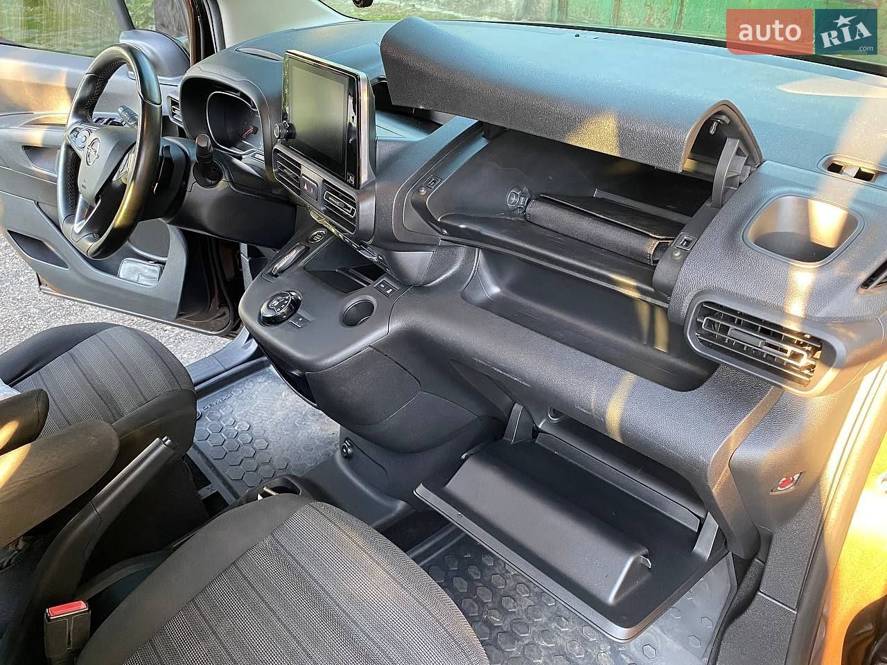 Opel Combo Life 2018 VIN W0VECYHZRKJ542406 фото оголошення 40 з 45