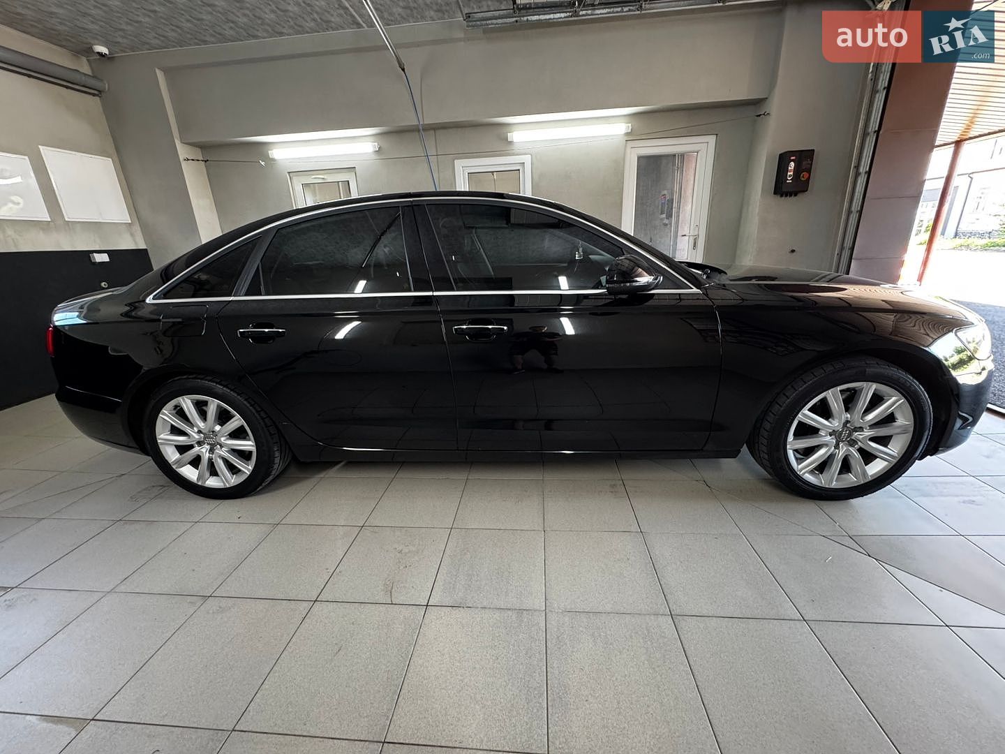 Audi A6 2014 VIN WAUGFAFC3FN008090 фото оголошення 9 з 49