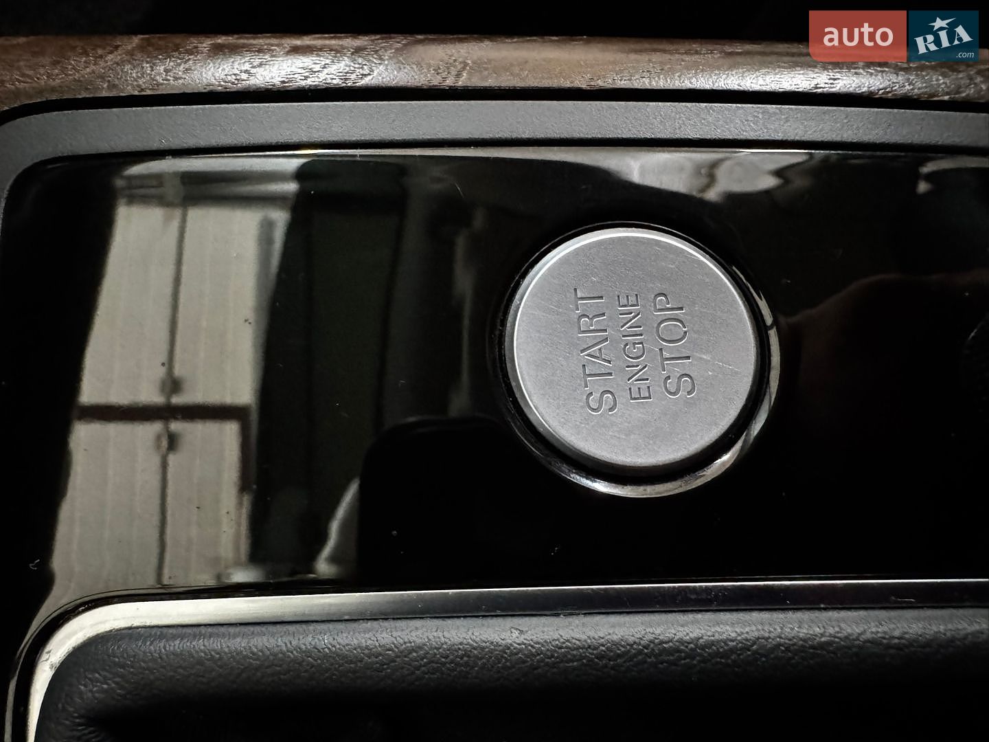 Audi A6 2014 VIN WAUGFAFC3FN008090 фото оголошення 30 з 49