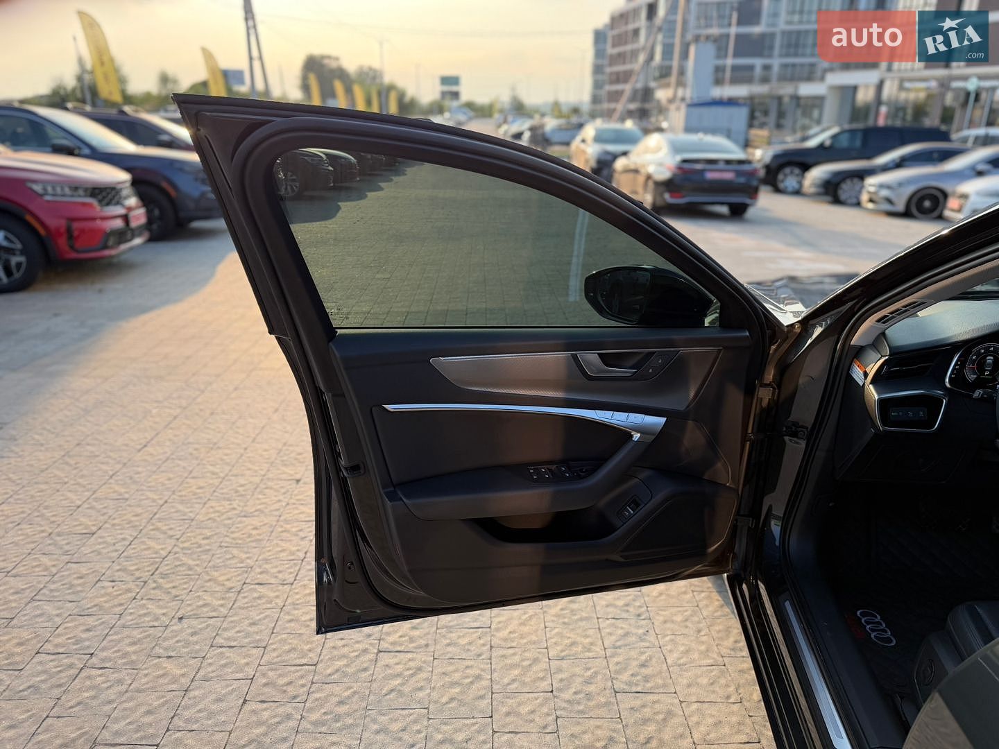 Audi A6 2022 VIN WAUZZZF24NN054449 фото оголошення 19 з 30
