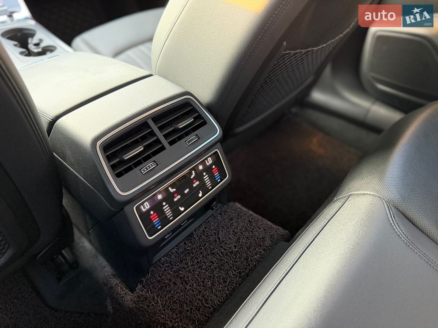 Audi A6 2022 VIN WAUZZZF24NN054449 фото оголошення 22 з 30