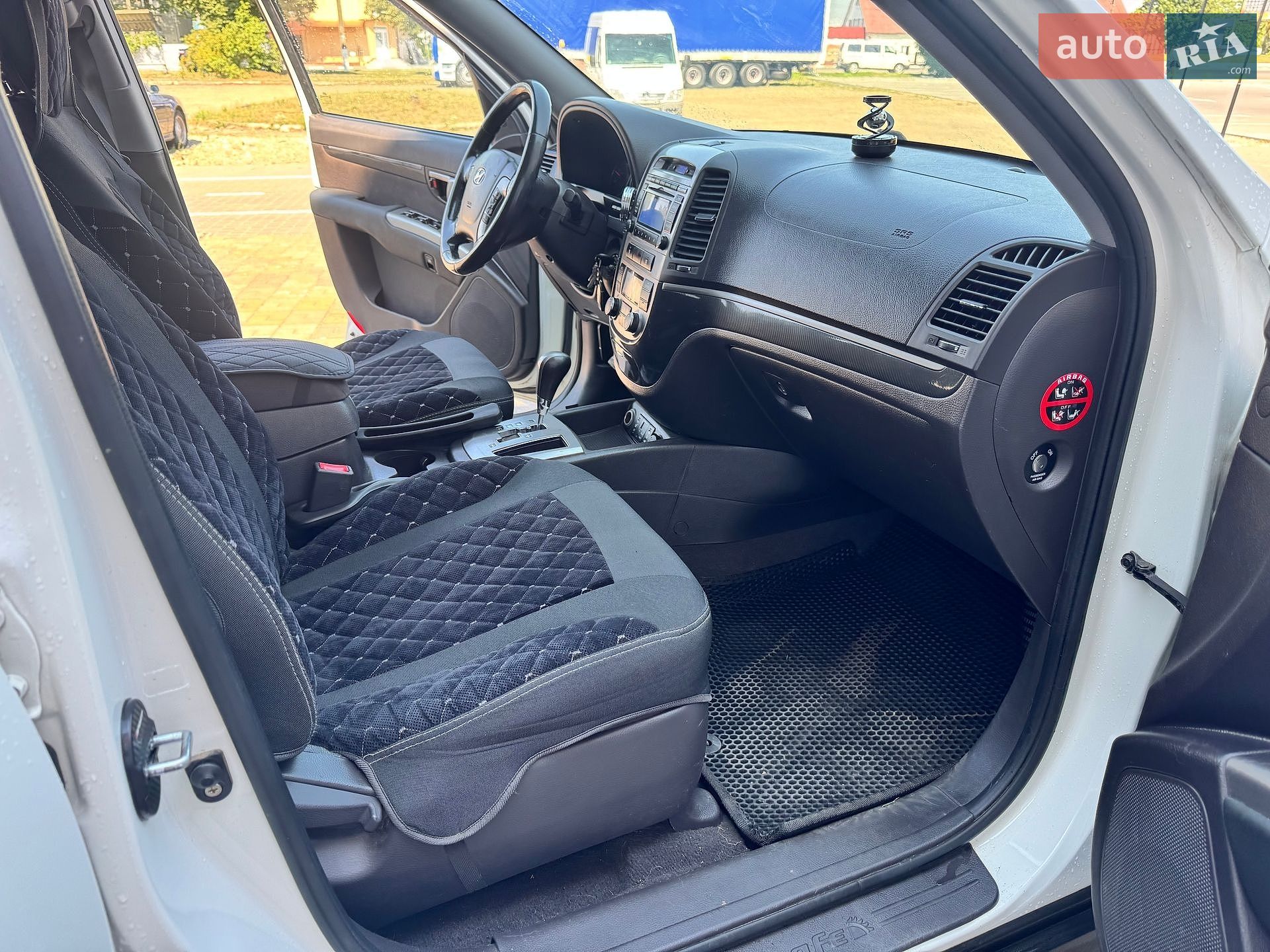 Hyundai Santa FE 2009 VIN KMHSH81XDAU546378 фото оголошення 56 з 59